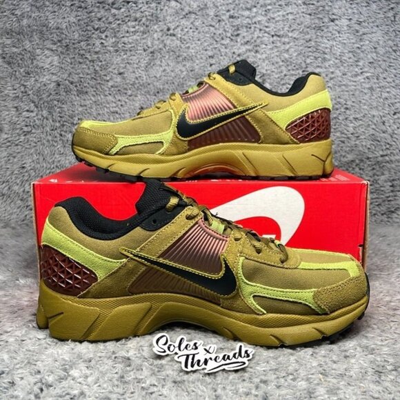 Nike Zoom Vomero 5 Pacific Moss Size 8 Men Sneakers FJ1910-300 - Picture 2 of 9